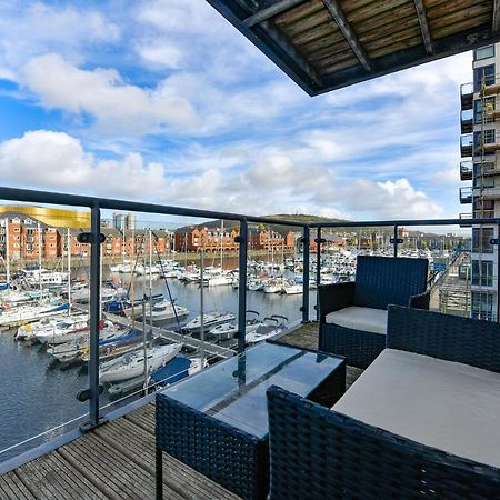 Just Stay Wales - Meridian Wharf, Marina View - 2 Bed Apartment Σουόνσι Εξωτερικό φωτογραφία