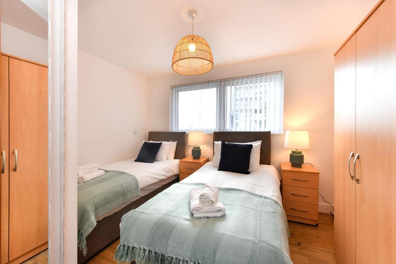 Just Stay Wales - Meridian Wharf, Marina View - 2 Bed Apartment Σουόνσι Εξωτερικό φωτογραφία