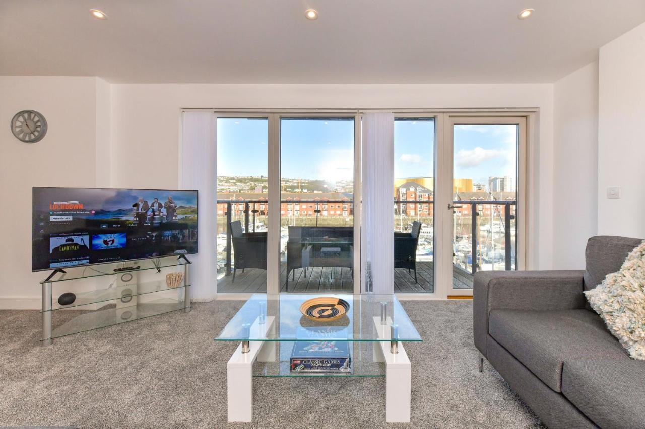 Just Stay Wales - Meridian Wharf, Marina View - 2 Bed Apartment Σουόνσι Εξωτερικό φωτογραφία